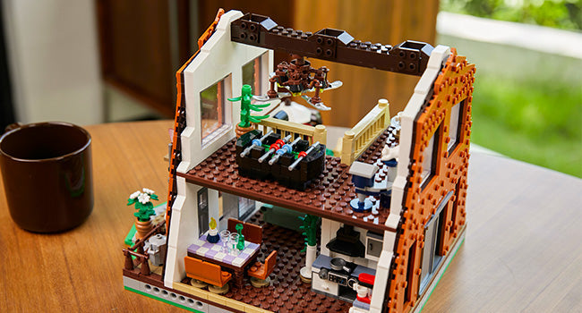Forest Cabin 85003 | Brick Building Set - Image 14 of 14 | TheBrickTube