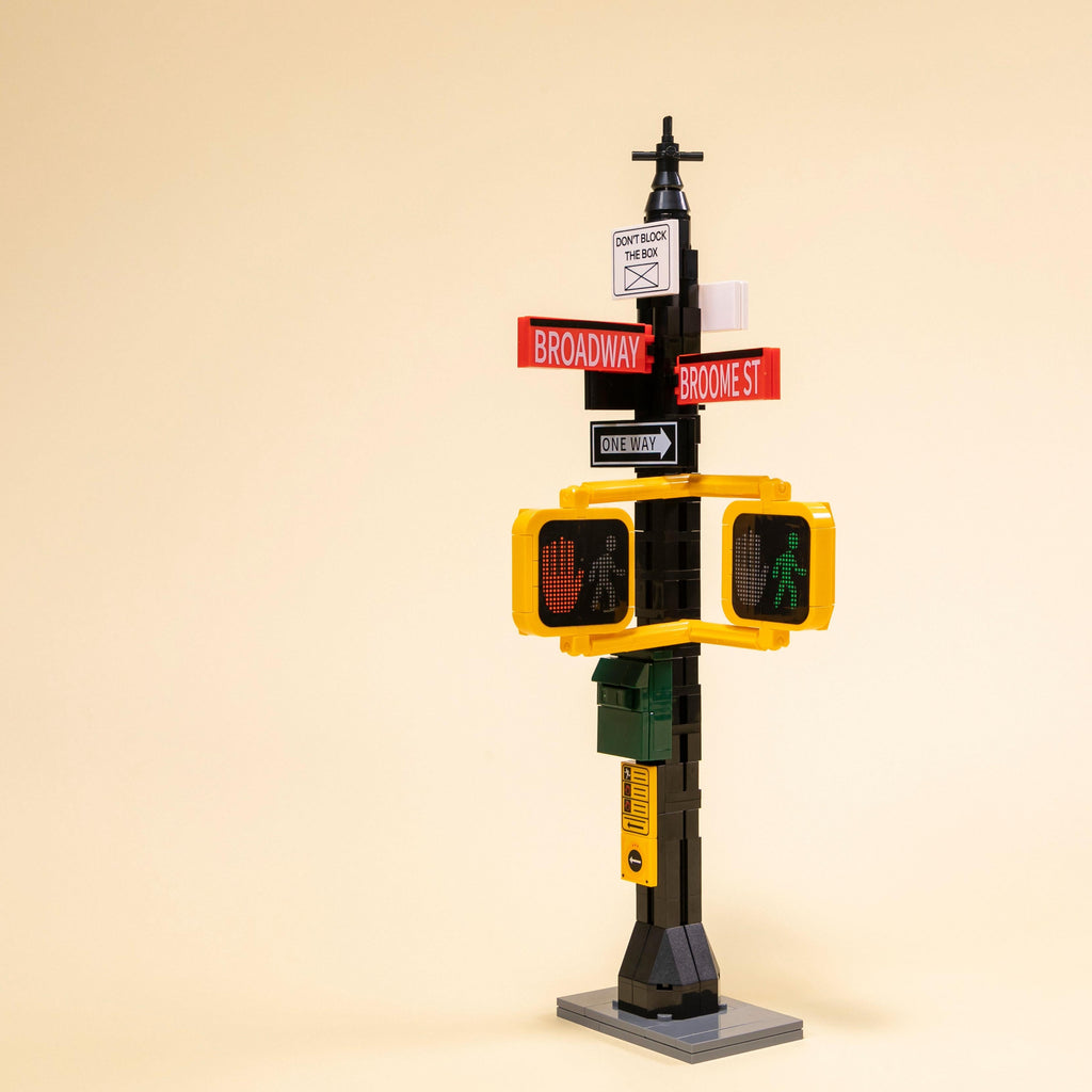 Pantasy New York Yellow Cab 85017 - Image 8 of 9 | TheBrickTube
