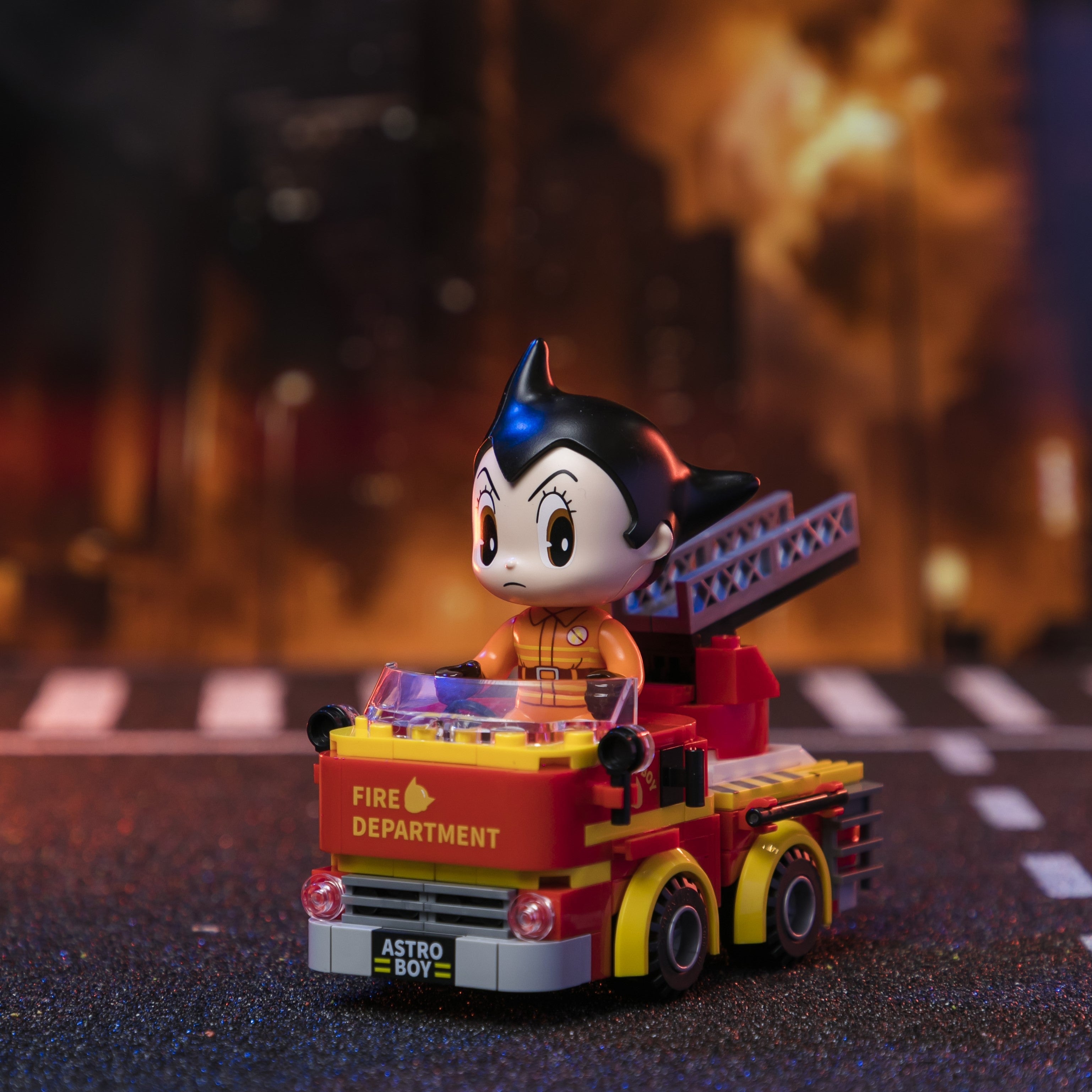Pantasy Astro Boy Fantastic Car Series 86208 86209 86210 86211 - Image 6 of 15 | TheBrickTube