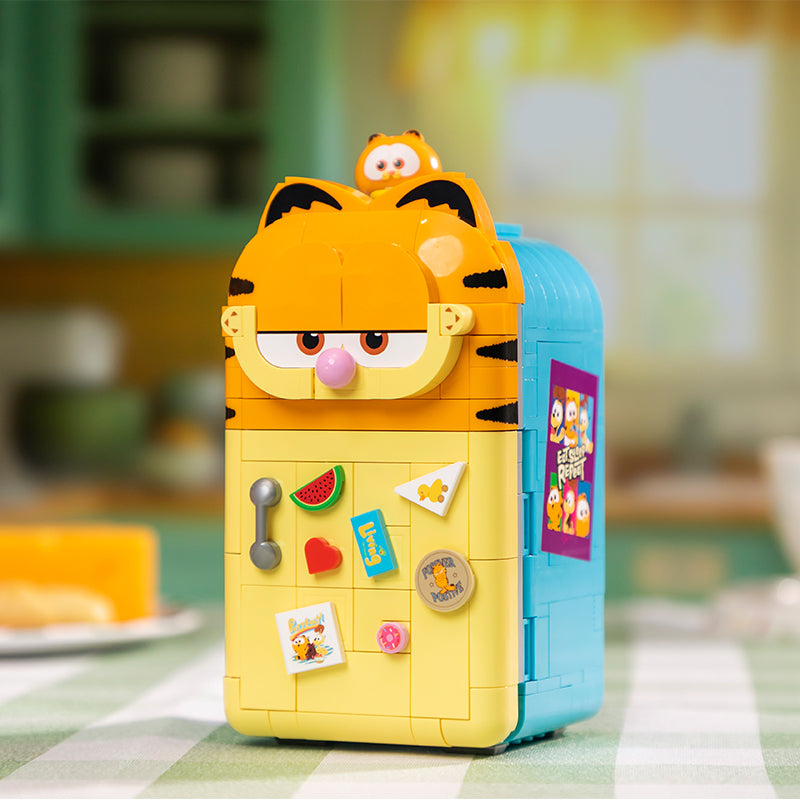 Pantasy x Garfield Fantastic Machines Series Fridge 86809 - Image 3 of 4 | TheBrickTube