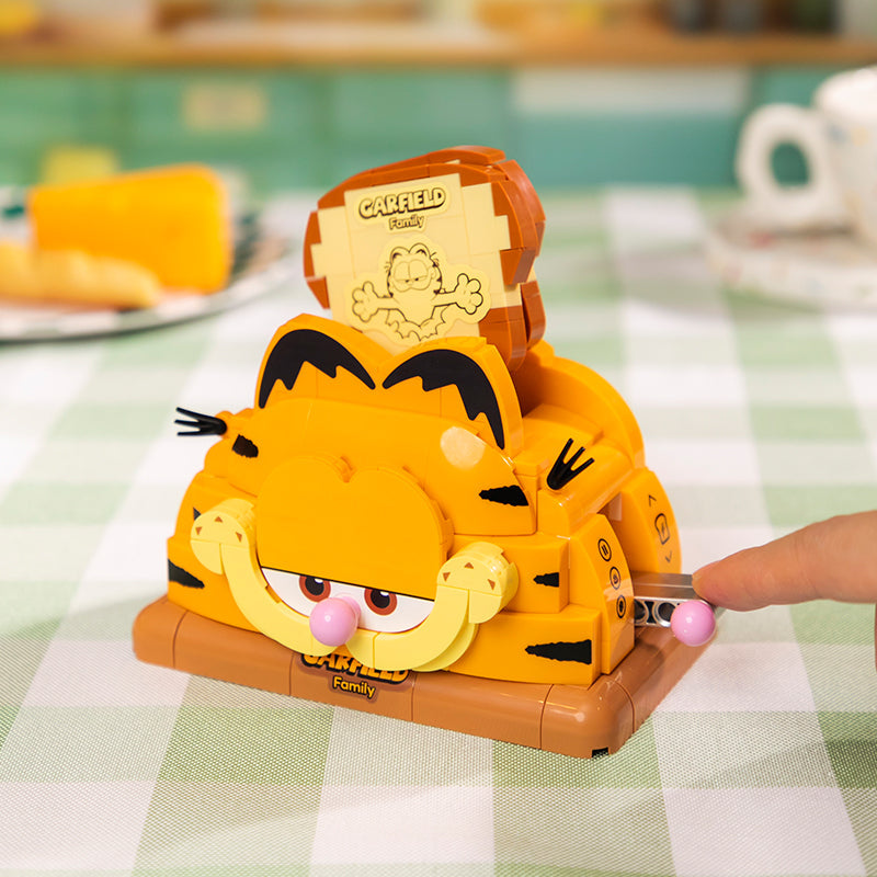 Pantasy x Garfield Fantastic Machines Series Toaster 86811 - Image 2 of 4 | TheBrickTube