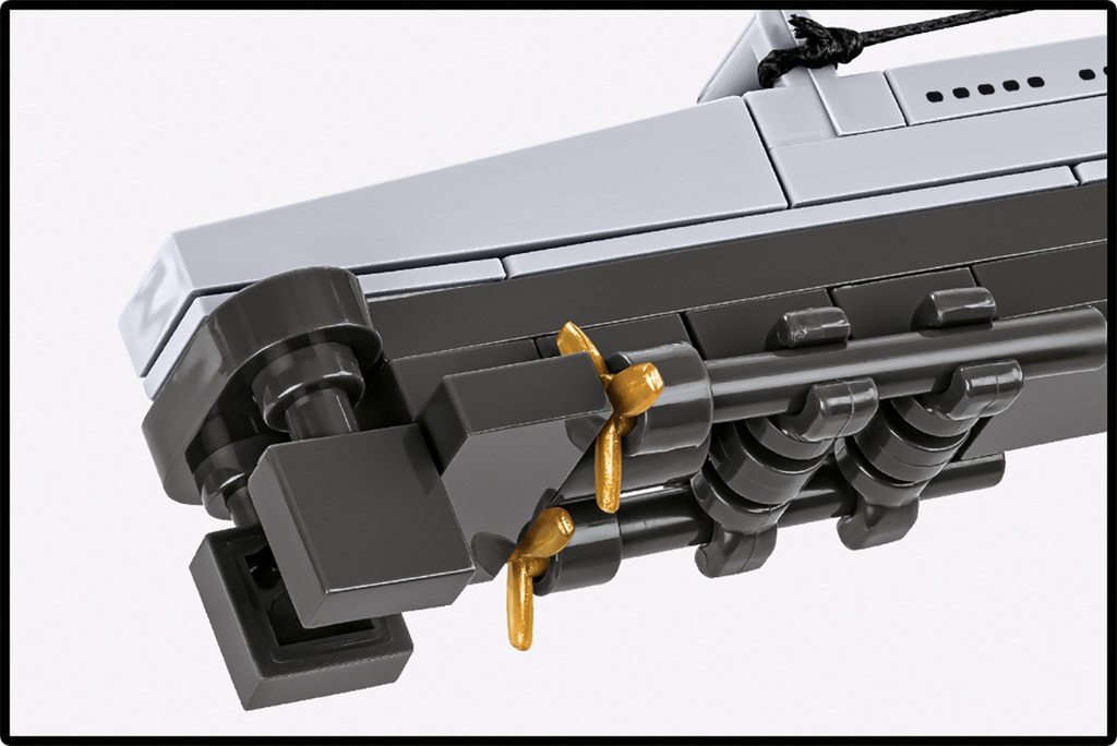 U-Boot VIIC U-96 Submarine Building Set - Image 6 of 6 | TheBrickTube