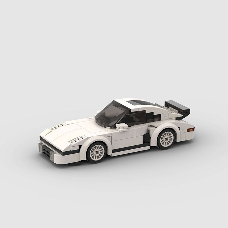 Porsche 911 Flatnose 930 brick model - front angle view - TheBrickTube