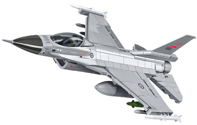 F-16 AM Fighting Falcon Fighter Building Set - Image 3 of 6 | TheBrickTube