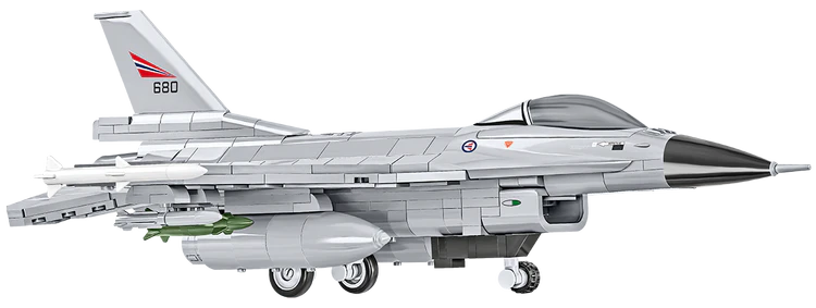 F-16 AM Fighting Falcon Fighter Building Set - Image 6 of 6 | TheBrickTube