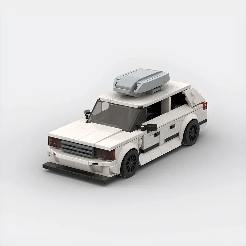 Mercedes-Benz W124 Estate brick model - front angle view - TheBrickTube