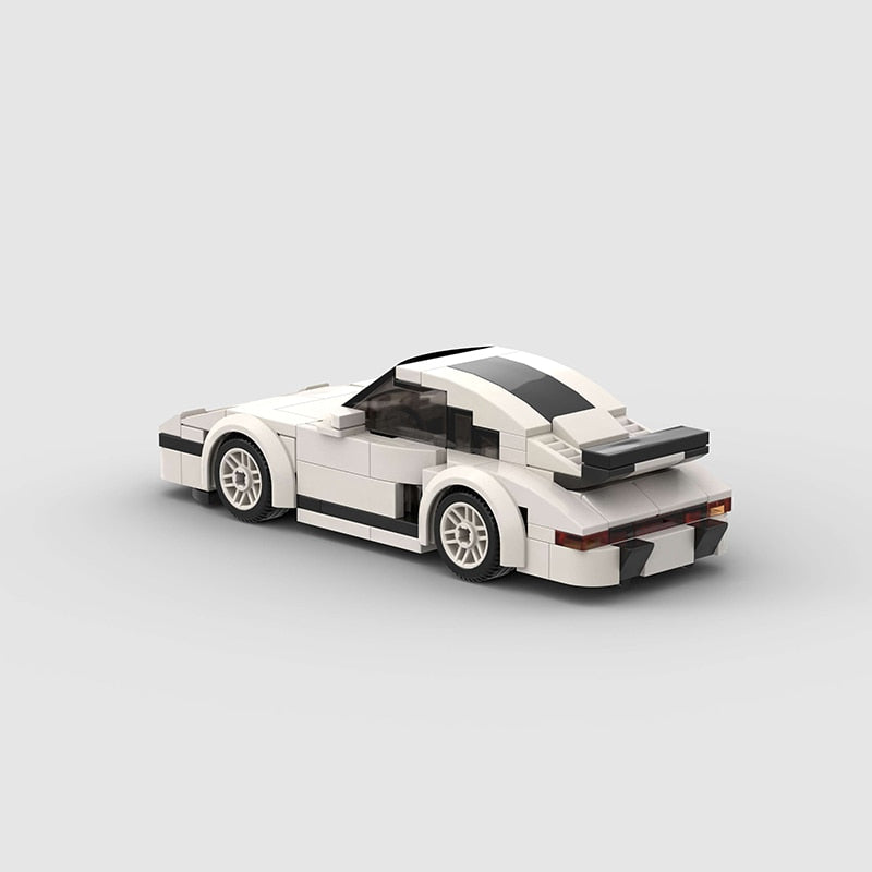 Porsche 911 Flatnose 930 brick model - detail close-up - TheBrickTube
