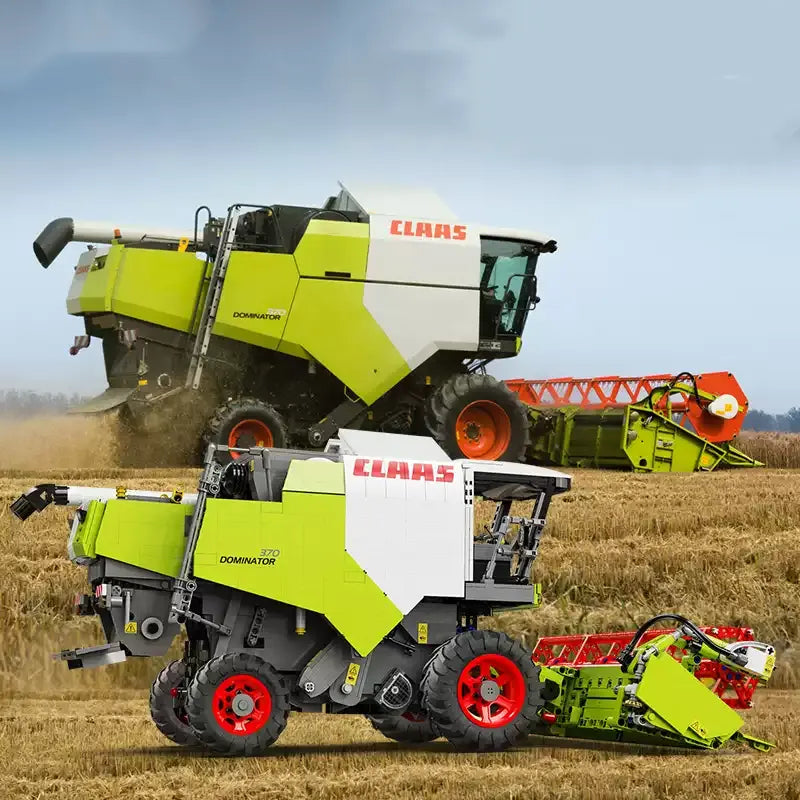 C61508 CLAAS Dominator 370 Harvester 1:17 Technic | Building Blocks Set - Image 3 of 6 | TheBrickTube