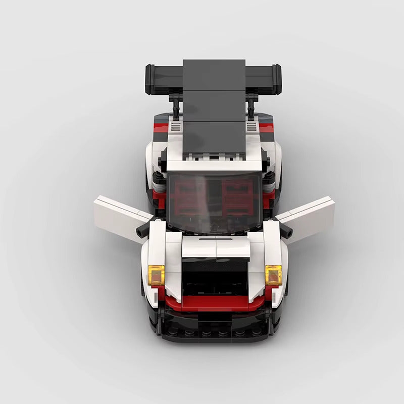 Porsche 911 GT3 RSR brick model - detail close-up - TheBrickTube