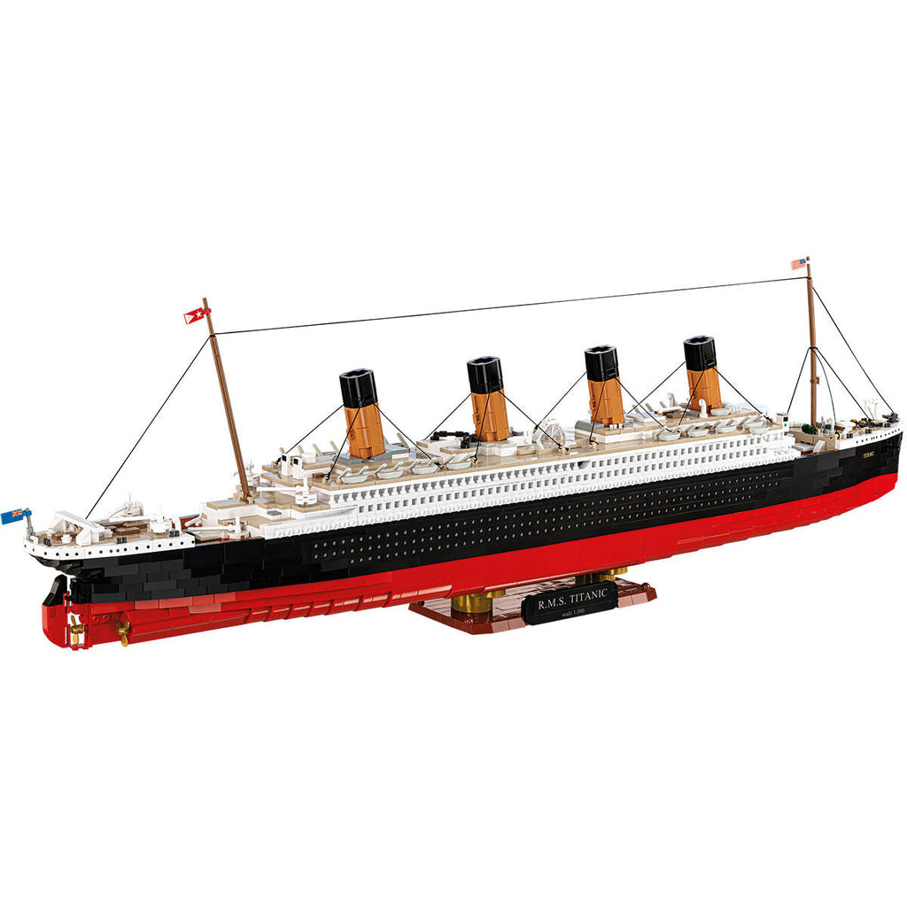 R.M.S. Titanic 1:300 Scale Building Set - Image 6 of 6 | TheBrickTube