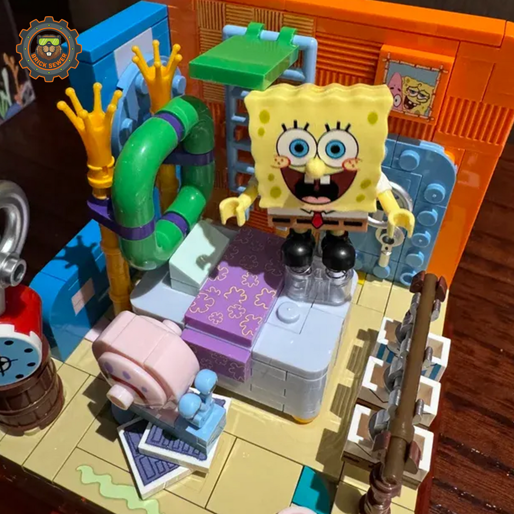 Pineapple House Building Blocks - Image 7 of 9 | TheBrickTube