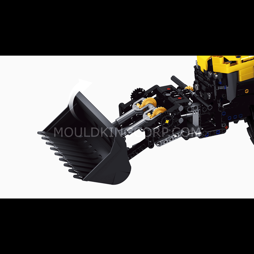 17019 Farm Tractor Remote Controlled Building Set | 2,596 PCS - Image 4 of 7 | TheBrickTube