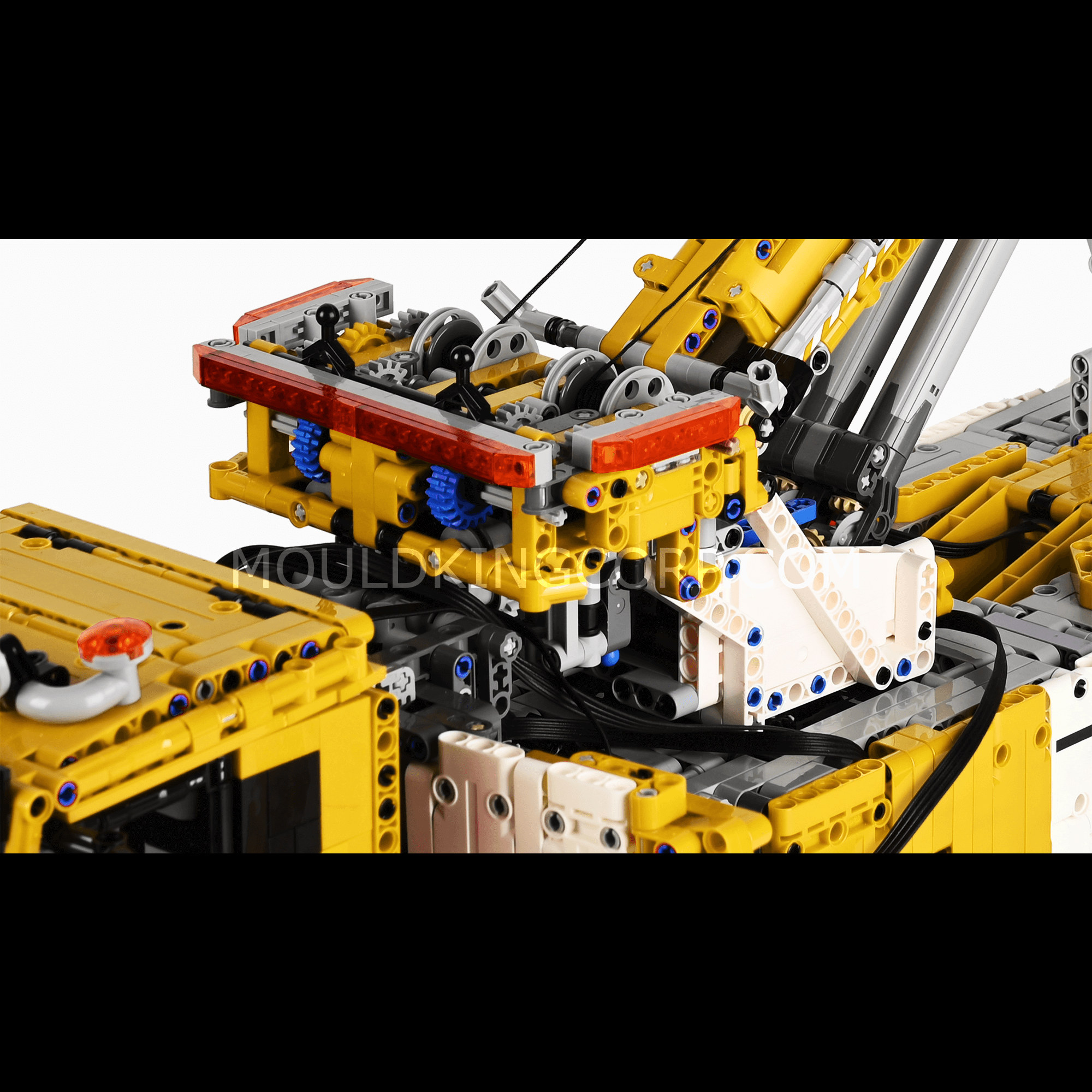 17028 Remote Controlled Fire & Rescue Truck Building Set | 4,883 PCS - Image 4 of 6 | TheBrickTube