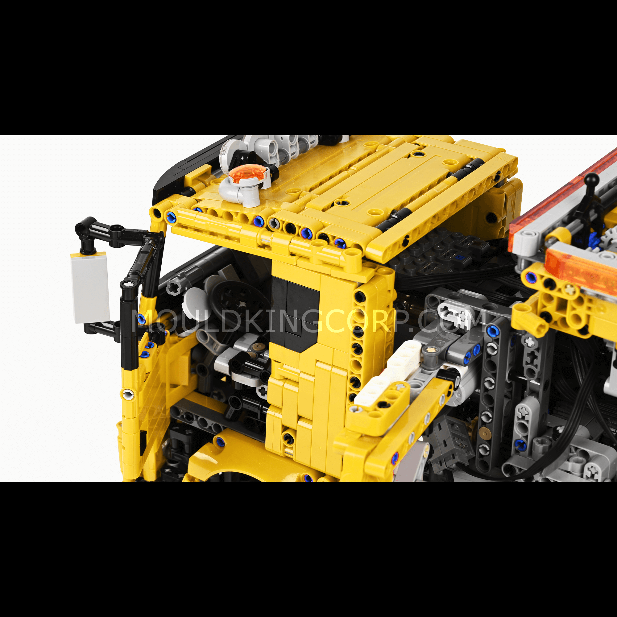 17028 Remote Controlled Fire & Rescue Truck Building Set | 4,883 PCS - Image 5 of 6 | TheBrickTube