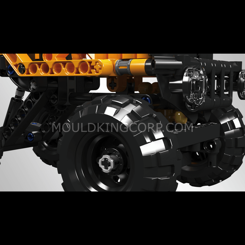 24018 Off-road SUV Building Toy Set | 246 PCS | Modular Building Blocks - Image 4 of 5 | TheBrickTube